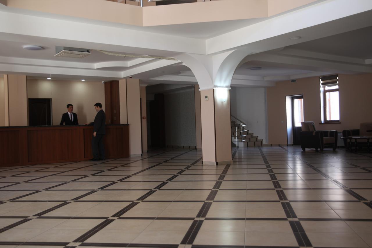 Turkistan Hotel Khanaka מראה חיצוני תמונה