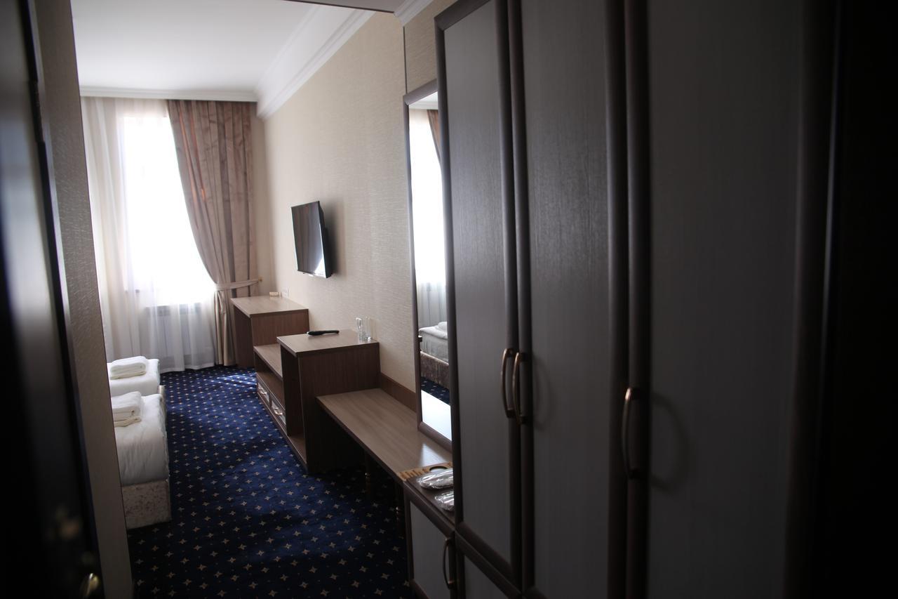 Turkistan Hotel Khanaka מראה חיצוני תמונה