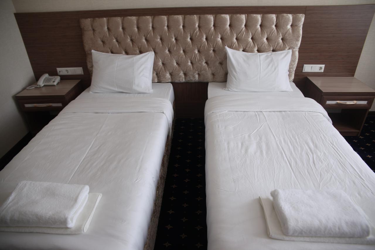 Turkistan Hotel Khanaka מראה חיצוני תמונה