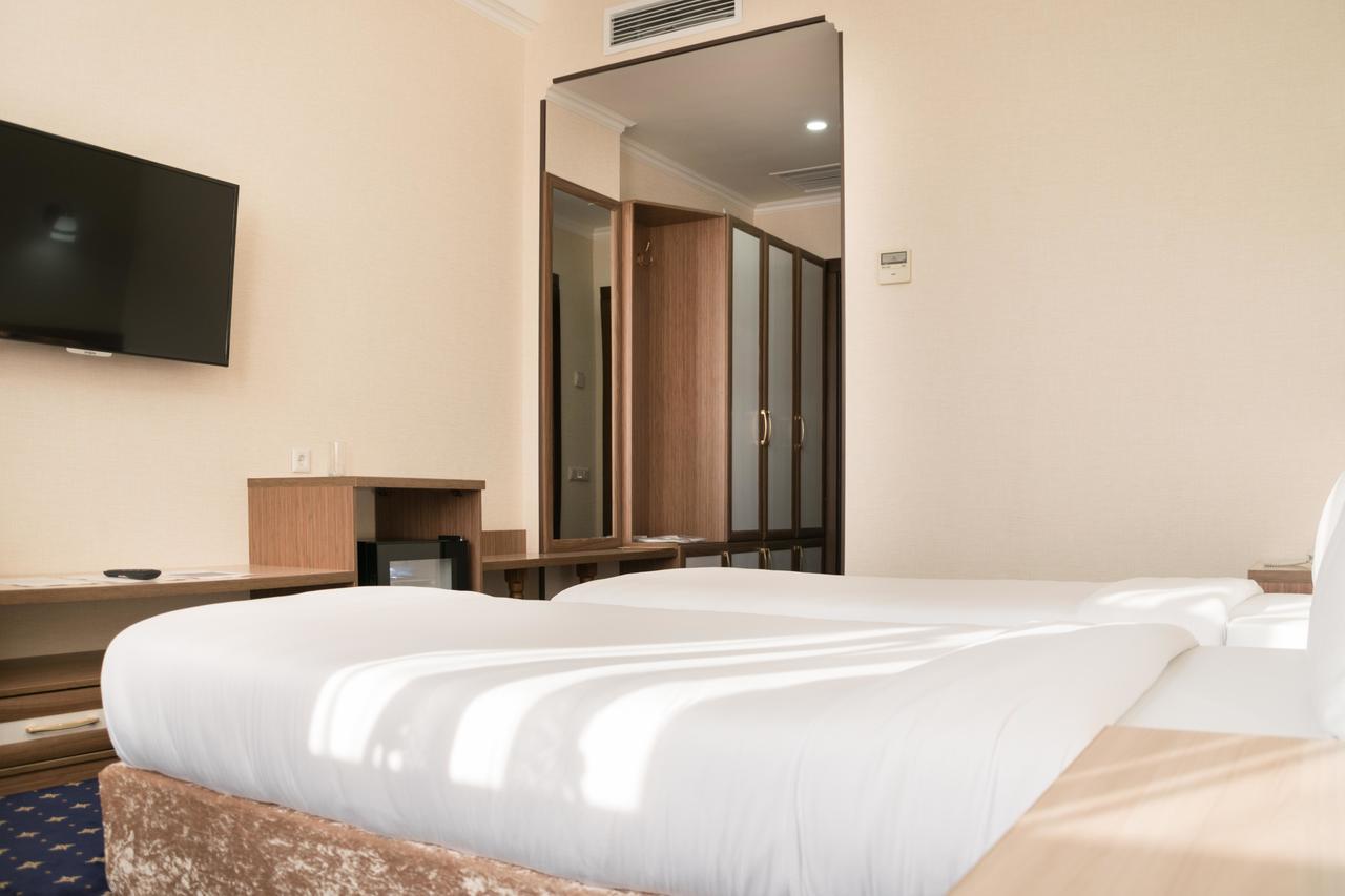 Turkistan Hotel Khanaka מראה חיצוני תמונה