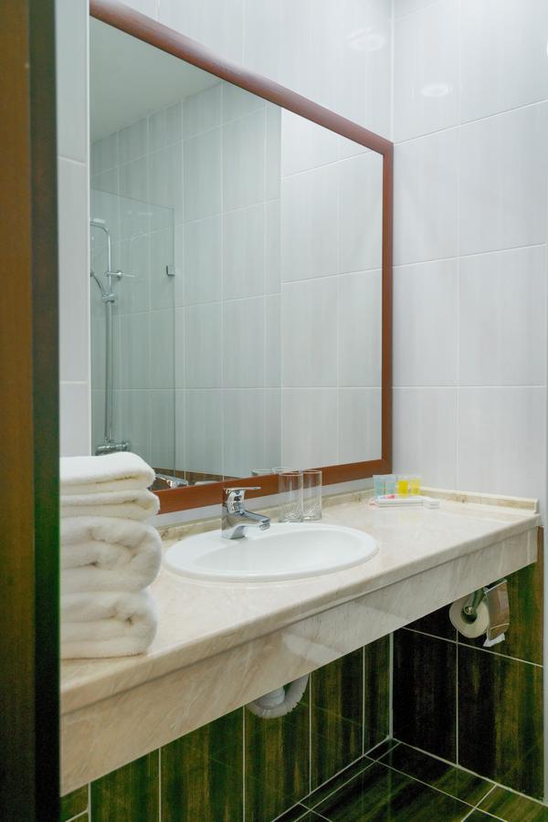 Turkistan Hotel Khanaka מראה חיצוני תמונה